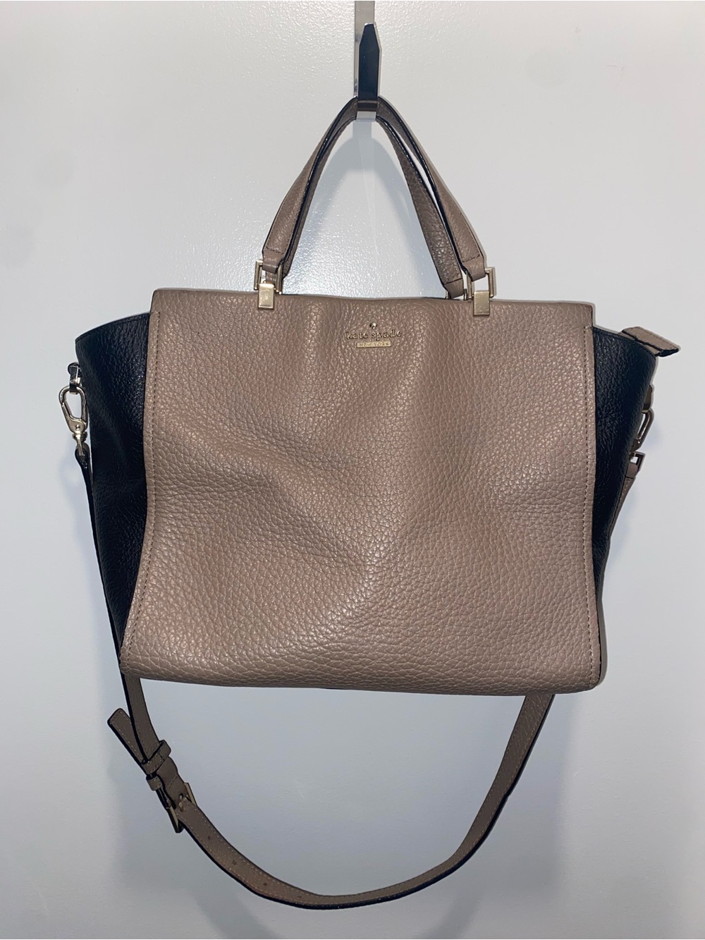 kate spade Taupe and Black Leather Shoulder Tote